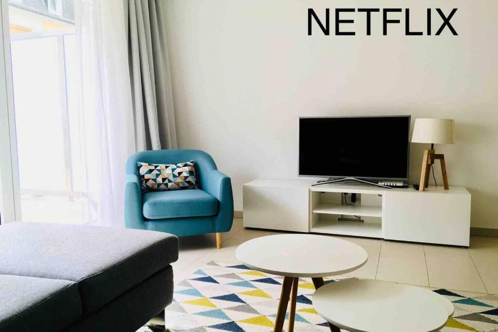 Large Family Retro Flat In City Center- Large Terrace & Garden View, Free Parking Люксембург Екстер'єр фото